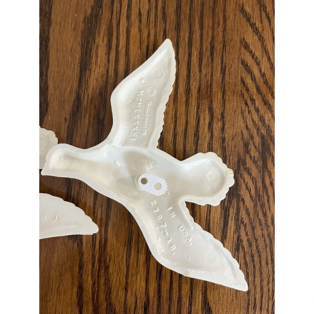 Vintage Homco Burwood Products White/Cream Birds Doves Wall Plaques